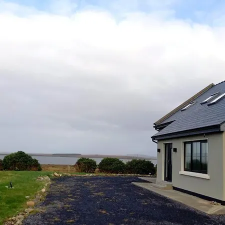 M033 Achill Gatehouse By The Greenway Dom wakacyjny Westport