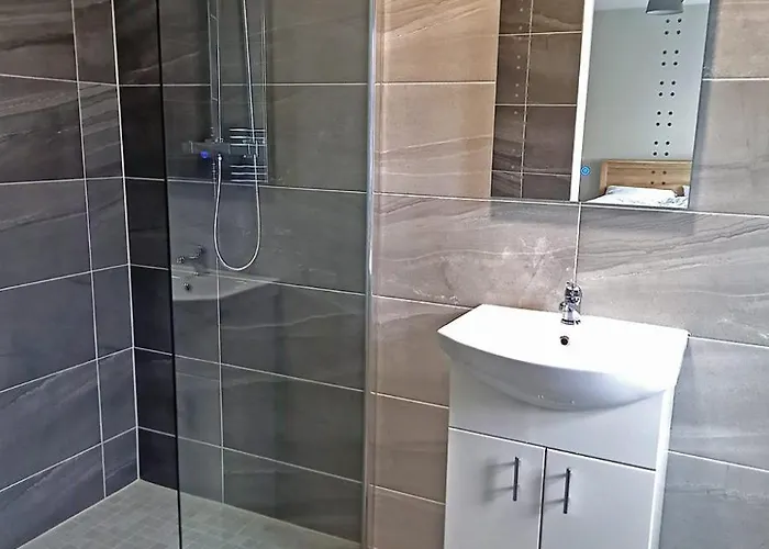 M033 Achill Gatehouse By The Greenway Westport